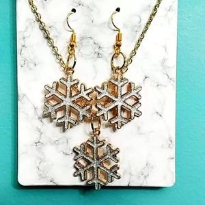 Earring and necklace set